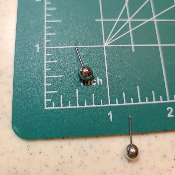 Ladies Earrings For Sale - Picture 5 of 8